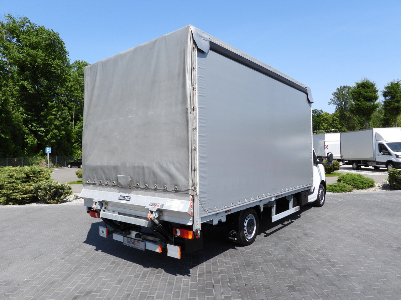 RENAULT MASTER TARPAULIN LIFT 10 PALLETS WEBASTO CRUISE CONTROL LED LIGHTS PNEUMATICS AIR CONDITIONING 165HP - Plachtová dodávka: obrázok 3 RENAULT MASTER TARPAULIN LIFT 10 PALLETS WEBASTO CRUISE CONTROL LED LIGHTS PNEUMATICS AIR CONDITIONING 165HP - Plachtová dodávka: obrázok 3