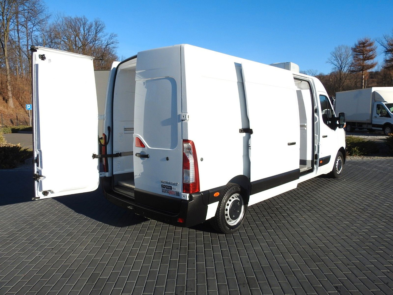Renault MASTER KÜHLKASTENWAGEN -5*C HEIZFUNKTION A/C Renault MASTER KÜHLKASTENWAGEN -5*C HEIZFUNKTION A/C - Chladiarenská dodávka: obrázok 3 Renault MASTER KÜHLKASTENWAGEN -5*C HEIZFUNKTION A/C Renault MASTER KÜHLKASTENWAGEN -5*C HEIZFUNKTION A/C - Chladiarenská dodávka: obrázok 3