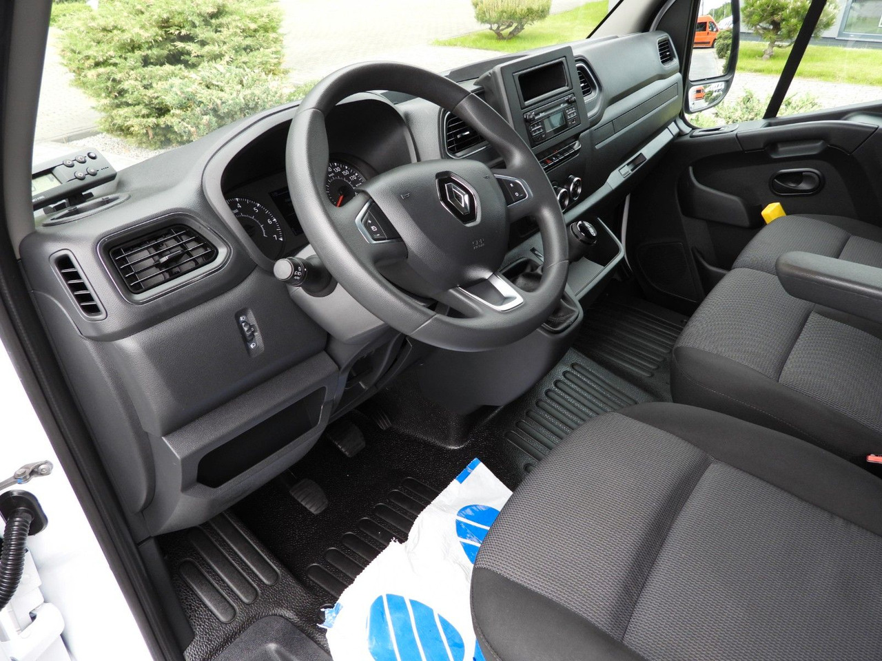 Renault MASTER KÜHLKASTENWAGEN -5*C TEMPOMAT NAVIGATION - Chladiarenská dodávka: obrázok 2 Renault MASTER KÜHLKASTENWAGEN -5*C TEMPOMAT NAVIGATION - Chladiarenská dodávka: obrázok 2