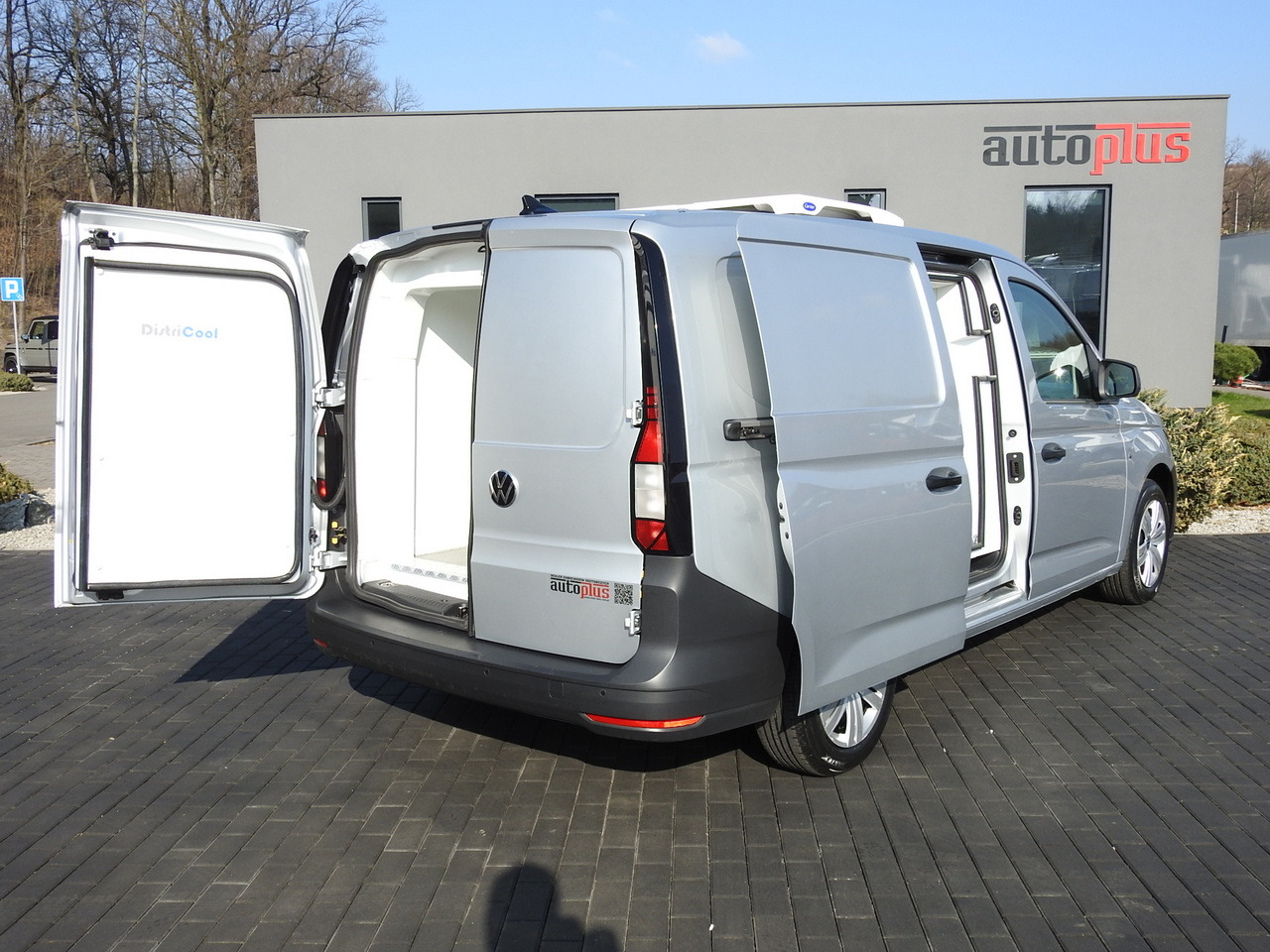 VOLKSWAGEN CADDY REFRIGERATOR VAN -20*C HEATING FUNCTION POWER SUPPLY 230V CRUISE CONTROL LED LIGHTS AIR CONDITIONING 100HP - Chladiarenská dodávka: obrázok 3 VOLKSWAGEN CADDY REFRIGERATOR VAN -20*C HEATING FUNCTION POWER SUPPLY 230V CRUISE CONTROL LED LIGHTS AIR CONDITIONING 100HP - Chladiarenská dodávka: obrázok 3