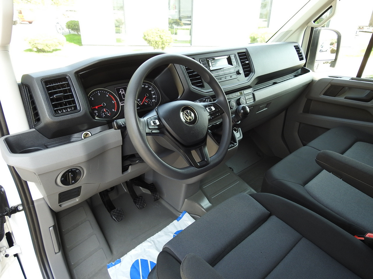 VOLKSWAGEN CRAFTER TARPAULIN 10 PALLETS WEBASTO CRUISE CONTROL AIR CONDITIONING LED LIGHTS 180HP - Plachtová dodávka: obrázok 2 VOLKSWAGEN CRAFTER TARPAULIN 10 PALLETS WEBASTO CRUISE CONTROL AIR CONDITIONING LED LIGHTS 180HP - Plachtová dodávka: obrázok 2