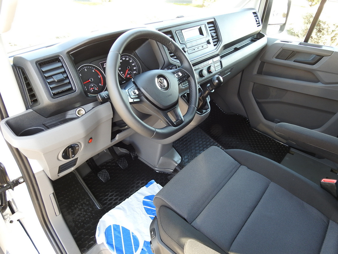 VOLKSWAGEN CRAFTER TARPAULIN 10 PALLETS WEBASTO CRUISE CONTROL AIR CONDITIONING LED LIGHTS PNEUMATICS 180HP - Plachtová dodávka: obrázok 2 VOLKSWAGEN CRAFTER TARPAULIN 10 PALLETS WEBASTO CRUISE CONTROL AIR CONDITIONING LED LIGHTS PNEUMATICS 180HP - Plachtová dodávka: obrázok 2
