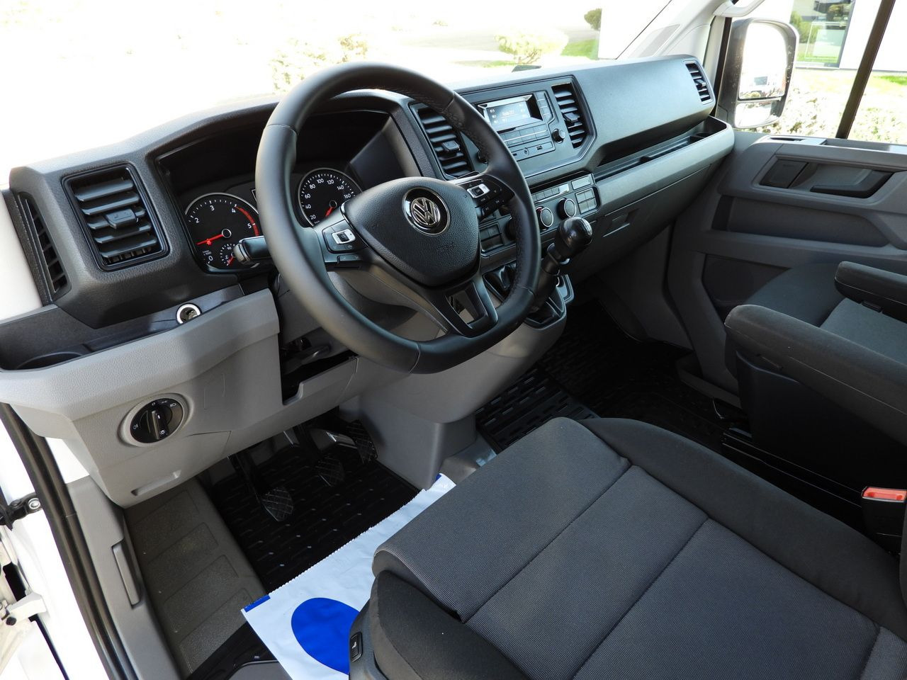 VOLKSWAGEN CRAFTER TARPAULIN 10 PALLETS WEBASTO CRUISE CONTROL LED LIGHTS 180HP - Plachtová dodávka: obrázok 2 VOLKSWAGEN CRAFTER TARPAULIN 10 PALLETS WEBASTO CRUISE CONTROL LED LIGHTS 180HP - Plachtová dodávka: obrázok 2