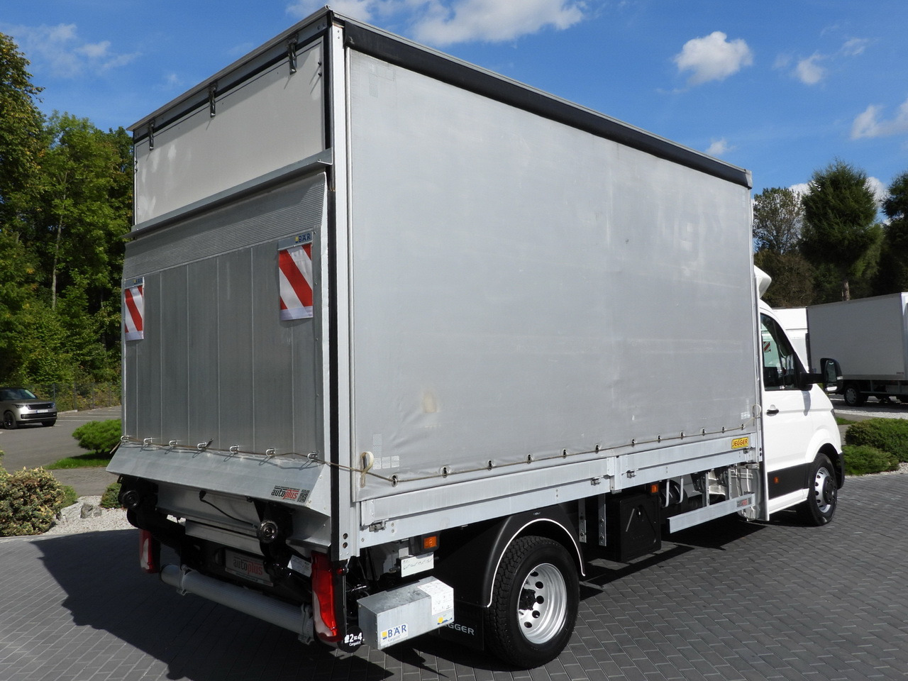 VOLKSWAGEN CRAFTER TARPAULIN LIFT 8 PALLETS CRUISE CONTROL LED LIGHTS TWIN WHEELS AIR CONDITIONING 180HP - Plachtová dodávka: obrázok 3 VOLKSWAGEN CRAFTER TARPAULIN LIFT 8 PALLETS CRUISE CONTROL LED LIGHTS TWIN WHEELS AIR CONDITIONING 180HP - Plachtová dodávka: obrázok 3