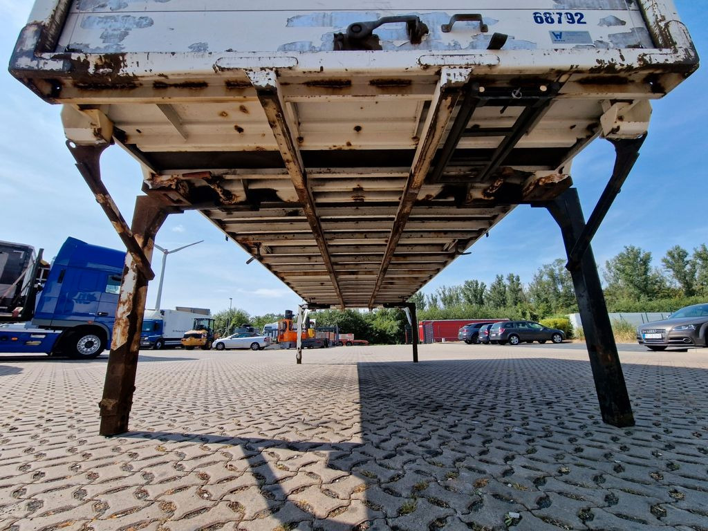 Skříňová nadstavba Krone WK 7.3 RSTG / Rolltor / Textil / Koffer Krone WK 7.3 RSTG / Rolltor / Textil / Koffer: obrázok 16 Skříňová nadstavba Krone WK 7.3 RSTG / Rolltor / Textil / Koffer Krone WK 7.3 RSTG / Rolltor / Textil / Koffer: obrázok 16