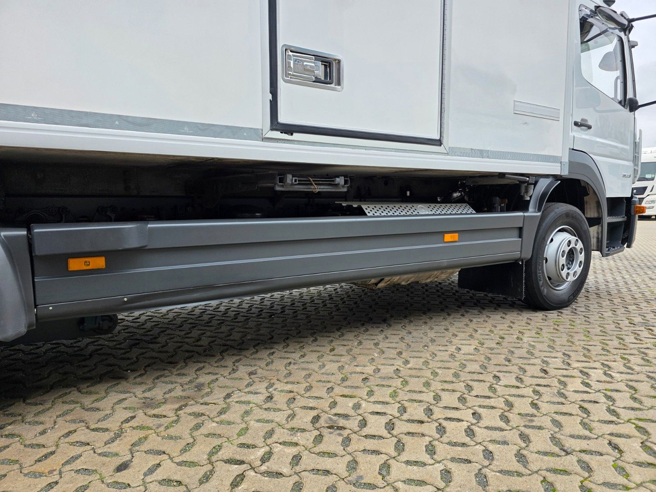 Chladirenské nákladné vozidlo Mercedes-Benz Atego 1523 / LBW / ROHRBAHN/ Carrier: obrázok 18 Chladirenské nákladné vozidlo Mercedes-Benz Atego 1523 / LBW / ROHRBAHN/ Carrier: obrázok 18