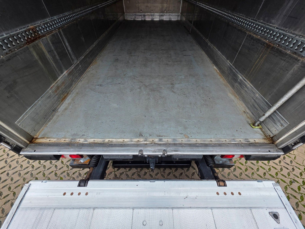 Chladirenské nákladné vozidlo Mercedes-Benz Atego 1523 / LBW / ROHRBAHN/ Carrier: obrázok 13 Chladirenské nákladné vozidlo Mercedes-Benz Atego 1523 / LBW / ROHRBAHN/ Carrier: obrázok 13