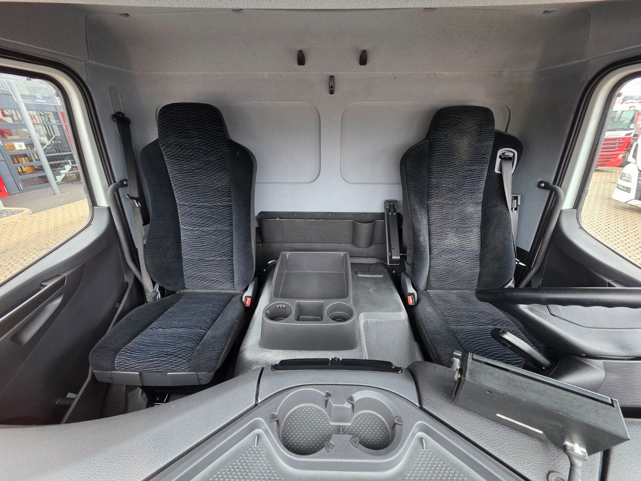 Chladirenské nákladné vozidlo Mercedes-Benz Atego 1523 / LBW / ROHRBAHN/ Carrier: obrázok 34 Chladirenské nákladné vozidlo Mercedes-Benz Atego 1523 / LBW / ROHRBAHN/ Carrier: obrázok 34