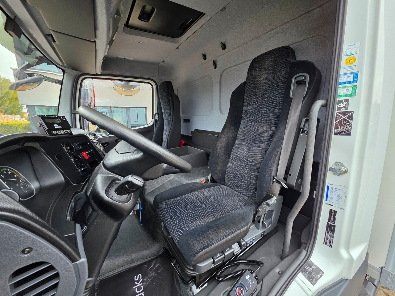 Chladirenské nákladné vozidlo Mercedes-Benz Atego 1523 / LBW / ROHRBAHN/ Carrier: obrázok 31 Chladirenské nákladné vozidlo Mercedes-Benz Atego 1523 / LBW / ROHRBAHN/ Carrier: obrázok 31