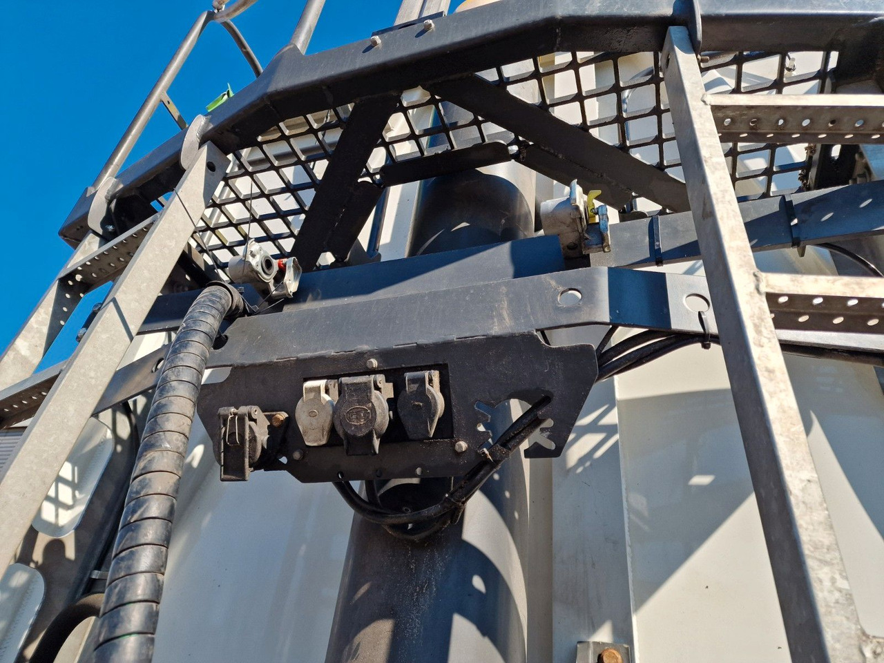 Náves sklápěcí Reisch RHKS-3-AG13 / Alu-Felgen / Liftachse / 80m³: obrázok 14