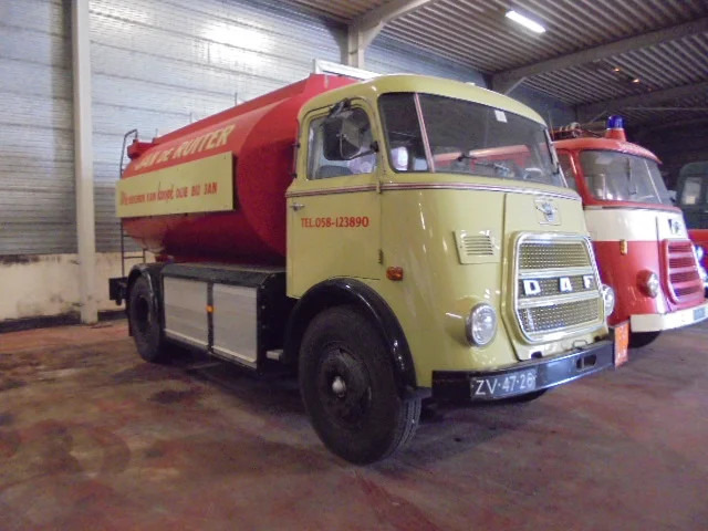 DAF 1600 A1600DF 360 - Cisternové vozidlo: obrázok 2 DAF 1600 A1600DF 360 - Cisternové vozidlo: obrázok 2