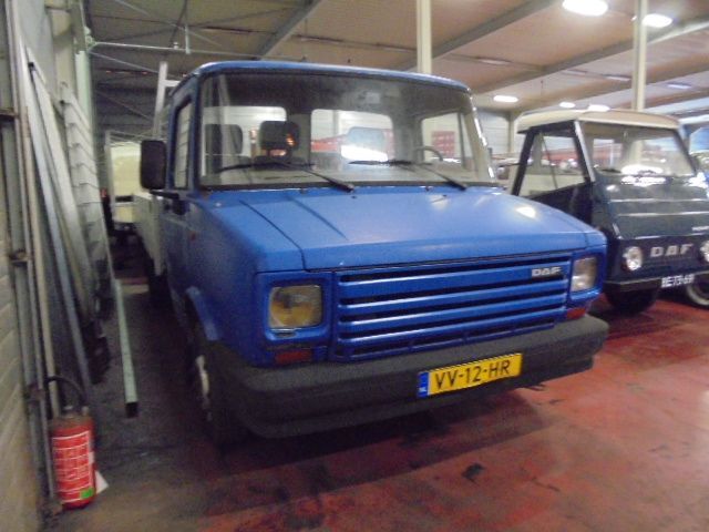 DAF 400 400 - Valníkový/ Plošinový nákladný automobil: obrázok 3 DAF 400 400 - Valníkový/ Plošinový nákladný automobil: obrázok 3