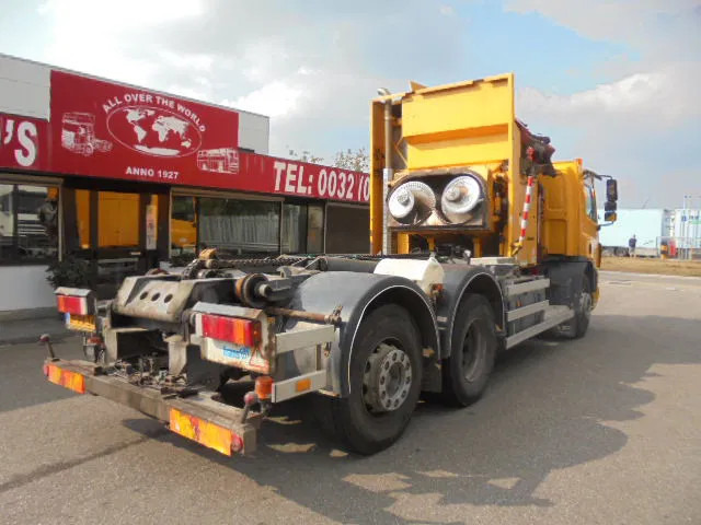 DAF 75.240 75 240 6X2 - Auto na odvoz odpadu: obrázok 3 DAF 75.240 75 240 6X2 - Auto na odvoz odpadu: obrázok 3