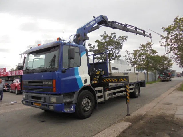 DAF 75.270 4X2 NL TRUCK - Auto s hydraulickou rukou: obrázok 1 DAF 75.270 4X2 NL TRUCK - Auto s hydraulickou rukou: obrázok 1
