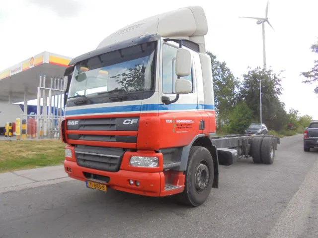 DAF CF 250 NL TRUCK - Podvozek s kabinou: obrázok 1 DAF CF 250 NL TRUCK - Podvozek s kabinou: obrázok 1