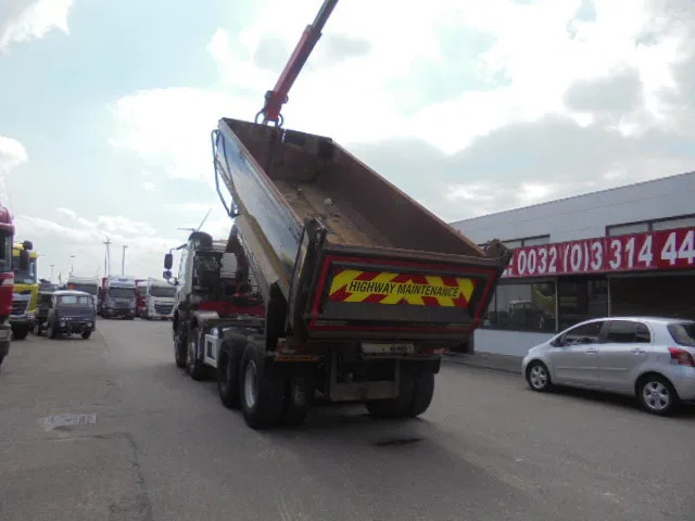 Sklápač, Auto s hydraulickou rukou DAF CF 370 8X4 + PALFINGER EPSILON: obrázok 6