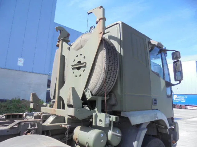 Hákový nosič kontajnerov Iveco Eurotrakker 410 E37H: obrázok 18 Hákový nosič kontajnerov Iveco Eurotrakker 410 E37H: obrázok 18