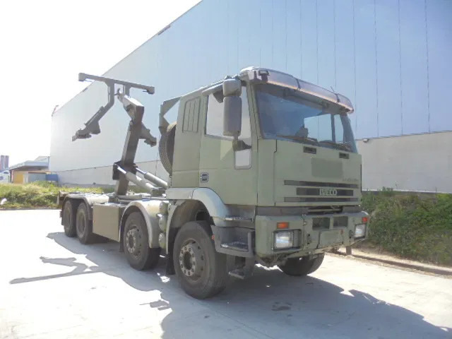 Iveco Eurotrakker 410 E37H - Hákový nosič kontajnerov: obrázok 3 Iveco Eurotrakker 410 E37H - Hákový nosič kontajnerov: obrázok 3