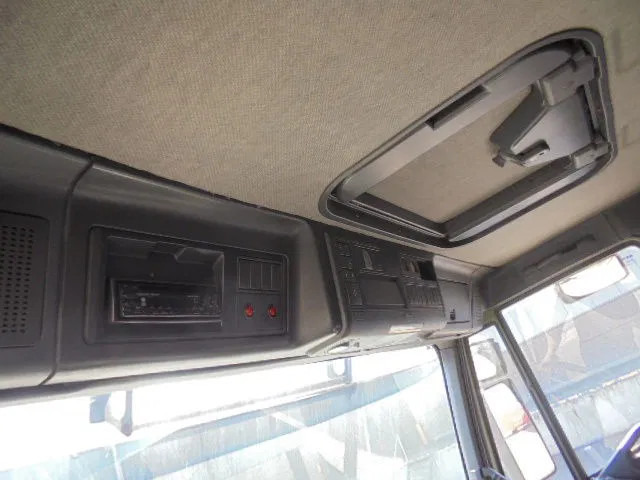 Hákový nosič kontajnerov Iveco Eurotrakker 410 E37H: obrázok 16 Hákový nosič kontajnerov Iveco Eurotrakker 410 E37H: obrázok 16