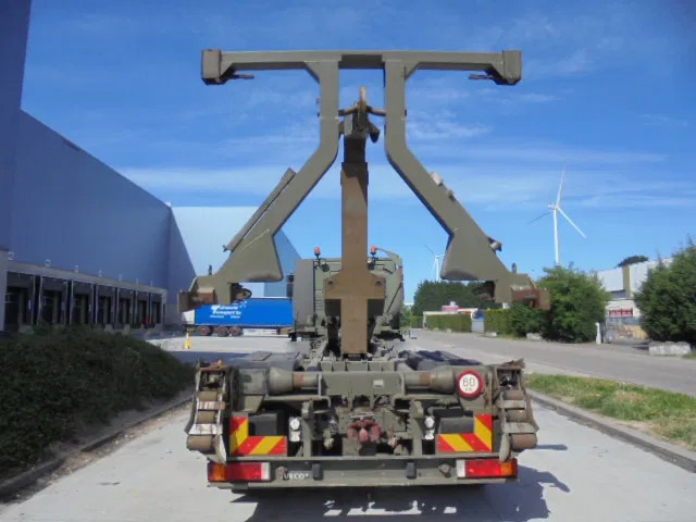 Iveco Eurotrakker 410 E37H - Hákový nosič kontajnerov: obrázok 5 Iveco Eurotrakker 410 E37H - Hákový nosič kontajnerov: obrázok 5