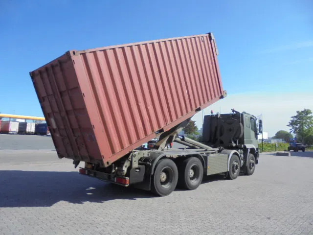 Iveco Eurotrakker 410 E37H - Hákový nosič kontajnerov: obrázok 4 Iveco Eurotrakker 410 E37H - Hákový nosič kontajnerov: obrázok 4