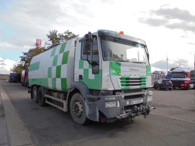Iveco Stralis 270 WATER TANK - Cisternové vozidlo: obrázok 3 Iveco Stralis 270 WATER TANK - Cisternové vozidlo: obrázok 3