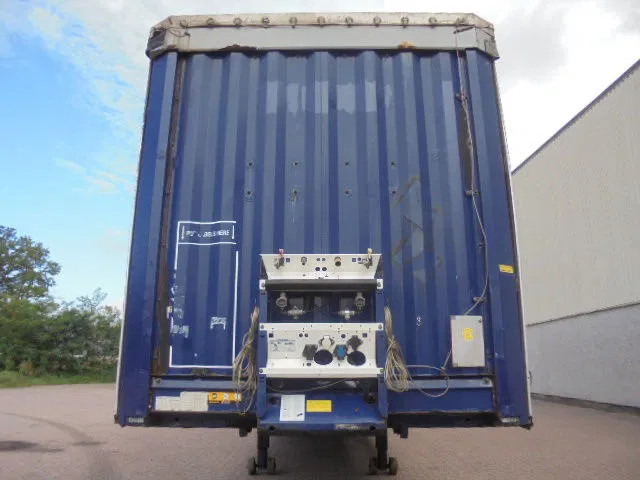 Krone SD NL KENTEKEN BPW TROMMEL ASSEN 35 IN STOCK BLACK FRYDAY SELL - Plachtový náves: obrázok 2 Krone SD NL KENTEKEN BPW TROMMEL ASSEN 35 IN STOCK BLACK FRYDAY SELL - Plachtový náves: obrázok 2