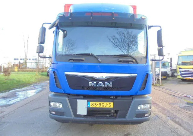 MAN TGM 12-250 NL TRUCK - Skříňový nákladní auto: obrázok 2 MAN TGM 12-250 NL TRUCK - Skříňový nákladní auto: obrázok 2