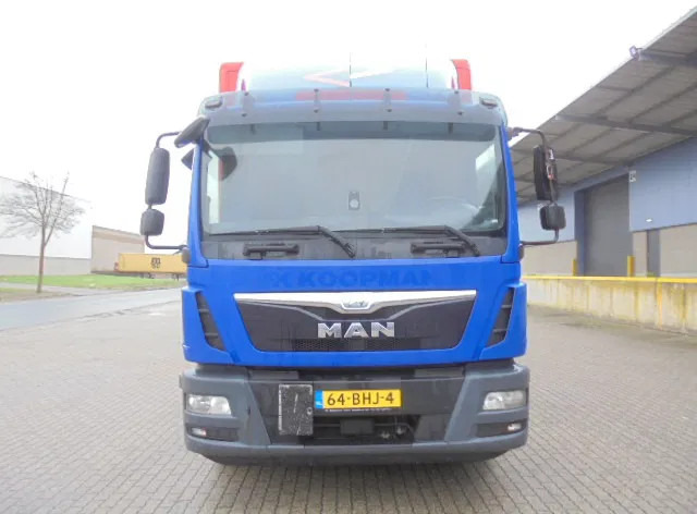 MAN TGM 12.250 NL TRUCK TUV 06-26 - Skříňový nákladní auto: obrázok 2 MAN TGM 12.250 NL TRUCK TUV 06-26 - Skříňový nákladní auto: obrázok 2
