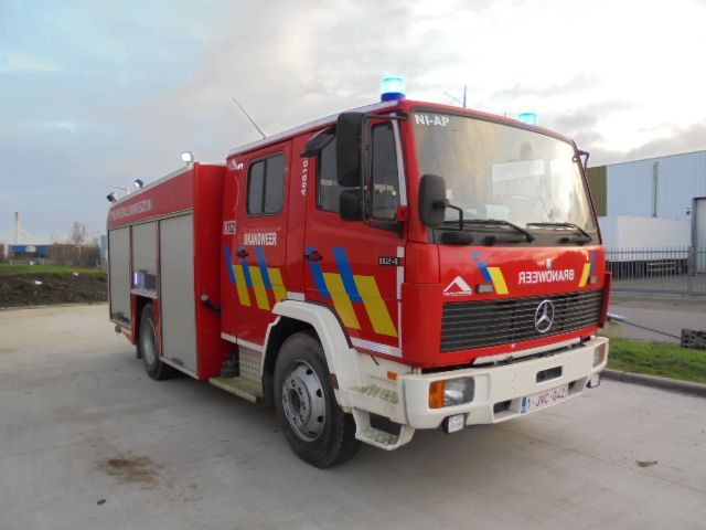 Mercedes-Benz 1124 F - Hasičské vozidlo: obrázok 2 Mercedes-Benz 1124 F - Hasičské vozidlo: obrázok 2