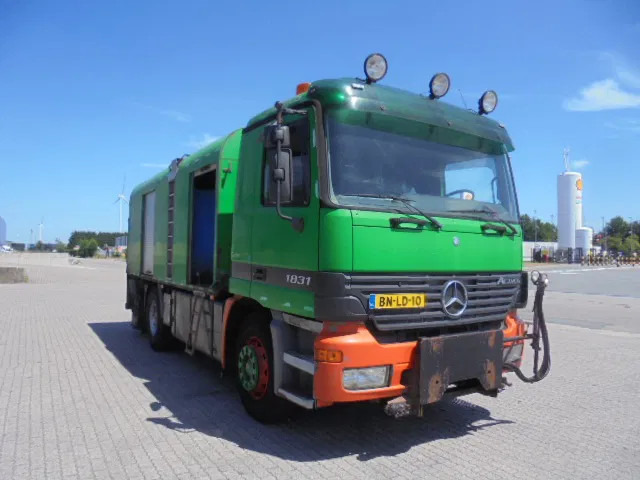 Mercedes-Benz Actros 1831 1831 Bitumensprayer - Cisternové vozidlo: obrázok 3 Mercedes-Benz Actros 1831 1831 Bitumensprayer - Cisternové vozidlo: obrázok 3