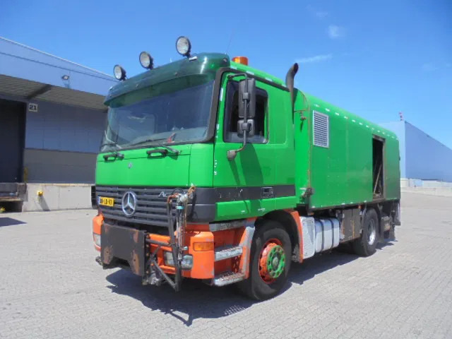 Mercedes-Benz Actros 1831 1831 Bitumensprayer - Cisternové vozidlo: obrázok 1 Mercedes-Benz Actros 1831 1831 Bitumensprayer - Cisternové vozidlo: obrázok 1