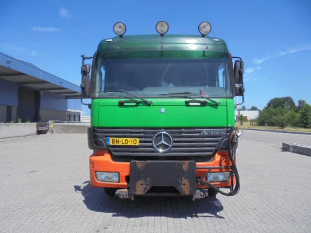 Mercedes-Benz Actros 1831 1831 Bitumensprayer - Cisternové vozidlo: obrázok 2 Mercedes-Benz Actros 1831 1831 Bitumensprayer - Cisternové vozidlo: obrázok 2