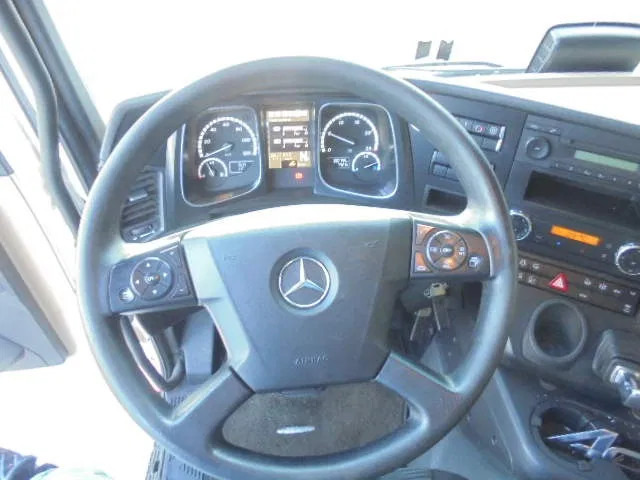 Nákladné vozidlo na prepravu automobilov Mercedes-Benz Actros 2340 LL: obrázok 12 Nákladné vozidlo na prepravu automobilov Mercedes-Benz Actros 2340 LL: obrázok 12