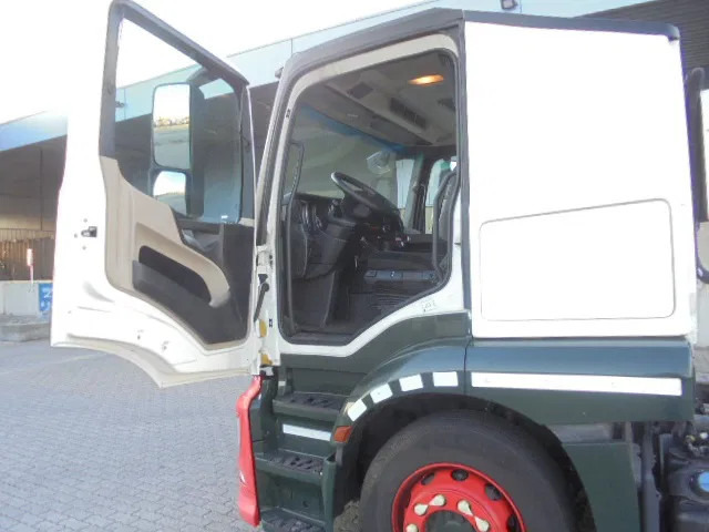 Nákladné vozidlo na prepravu automobilov Mercedes-Benz Actros 2340 LL: obrázok 6 Nákladné vozidlo na prepravu automobilov Mercedes-Benz Actros 2340 LL: obrázok 6