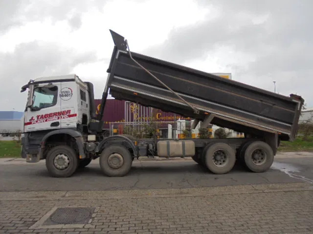 Leasing Mercedes-Benz Arocs 3240 K 8X4 Mercedes-Benz Arocs 3240 K 8X4: obrázok 8 Leasing Mercedes-Benz Arocs 3240 K 8X4 Mercedes-Benz Arocs 3240 K 8X4: obrázok 8