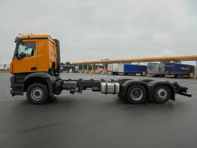 Mercedes-Benz Arocs AROCS 2848 6X2 MET FABRIEKS GARANTIE - Podvozek s kabinou: obrázok 5 Mercedes-Benz Arocs AROCS 2848 6X2 MET FABRIEKS GARANTIE - Podvozek s kabinou: obrázok 5