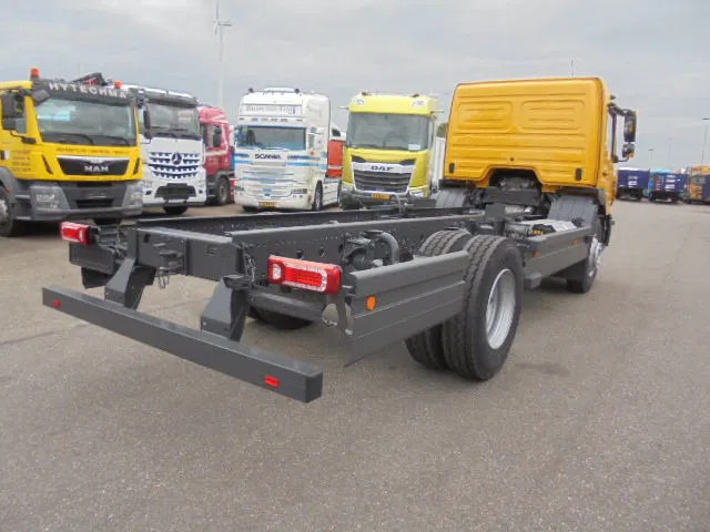 Mercedes-Benz Atego 1518 NEW DEMO MET FABRIEKS GARANTIE - Podvozek s kabinou: obrázok 4 Mercedes-Benz Atego 1518 NEW DEMO MET FABRIEKS GARANTIE - Podvozek s kabinou: obrázok 4