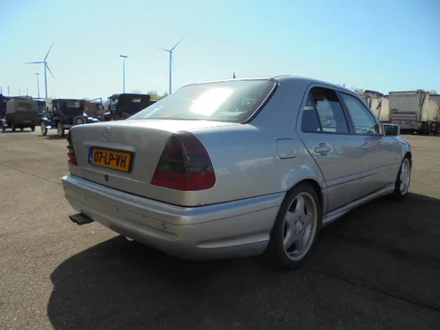 Mercedes-Benz C-Klasse 43 AMG - Sedan: obrázok 3 Mercedes-Benz C-Klasse 43 AMG - Sedan: obrázok 3