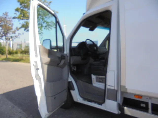 Dodávka skriňová nadstavba Mercedes-Benz Sprinter 316 CDI: obrázok 7