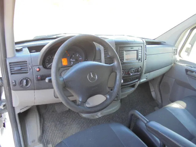 Dodávka skriňová nadstavba Mercedes-Benz Sprinter 316 CDI: obrázok 8