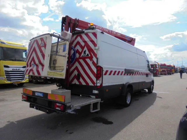 Iveco Daily 70 70C17 - Nákladné auto, Auto s hydraulickou rukou: obrázok 5 Iveco Daily 70 70C17 - Nákladné auto, Auto s hydraulickou rukou: obrázok 5