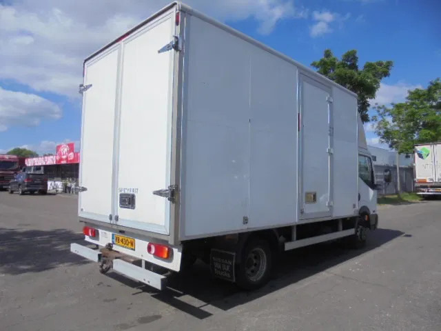 Nissan Cabstar 35.14 - Dodávka skriňová nadstavba: obrázok 4 Nissan Cabstar 35.14 - Dodávka skriňová nadstavba: obrázok 4