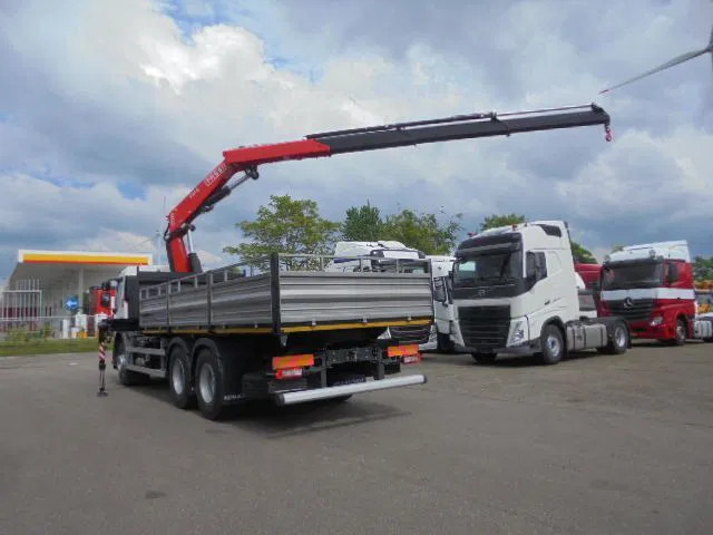 Renault 320 6X4 + FASSI F245 DEMO UNUSED NL TRUCK - Valníkový/ Plošinový nákladný automobil, Auto s hydraulickou rukou: obrázok 5 Renault 320 6X4 + FASSI F245 DEMO UNUSED NL TRUCK - Valníkový/ Plošinový nákladný automobil, Auto s hydraulickou rukou: obrázok 5