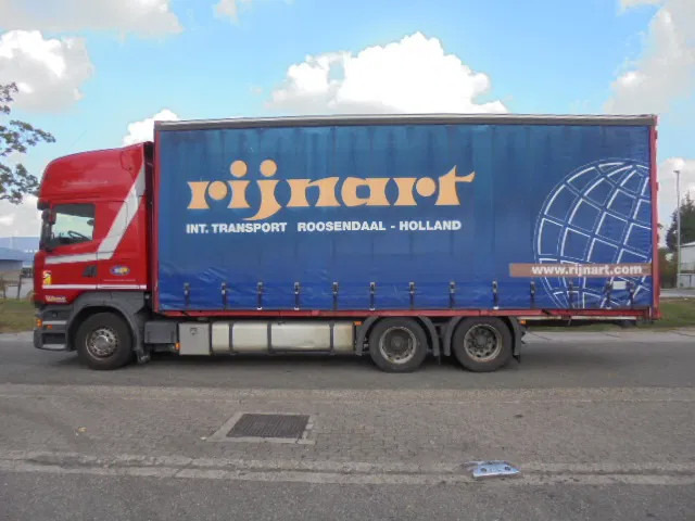 Scania R400 6X2 RETARDER BDF - Skříňový nákladní auto: obrázok 5 Scania R400 6X2 RETARDER BDF - Skříňový nákladní auto: obrázok 5