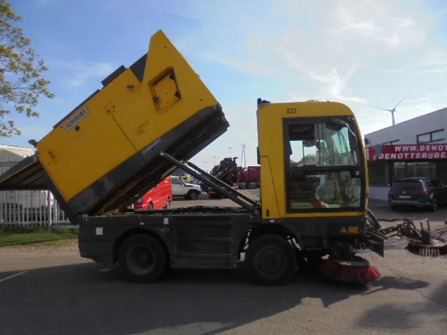 Schmidt CLEANGO 500 NL MACHINE - Priemyselný zametací stroj: obrázok 4 Schmidt CLEANGO 500 NL MACHINE - Priemyselný zametací stroj: obrázok 4