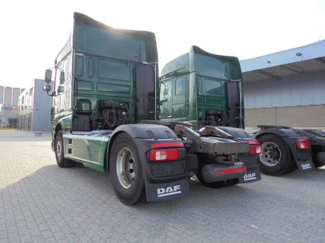 Ťahač DAF XF 106.460 SUPER SPACE CAB: obrázok 6