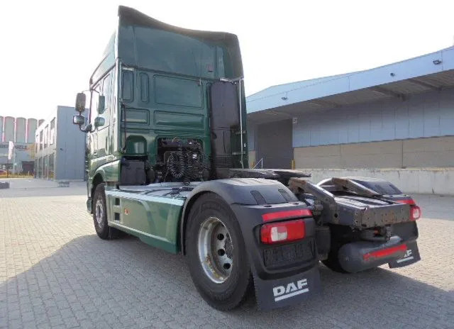 DAF XF 106.460 SUPER SPACE CAB - Ťahač: obrázok 5 DAF XF 106.460 SUPER SPACE CAB - Ťahač: obrázok 5