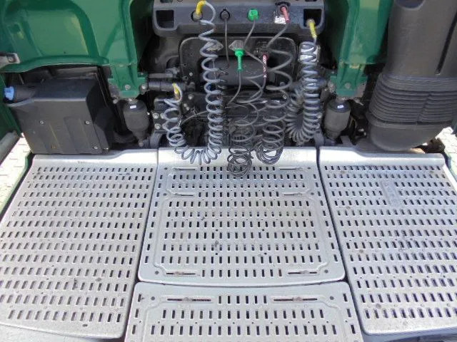 Ťahač DAF XF 106.460 SUPER SPACE CAB: obrázok 9