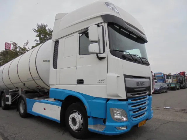 DAF XF 440 SUPER SPACE CAB - Ťahač: obrázok 2 DAF XF 440 SUPER SPACE CAB - Ťahač: obrázok 2